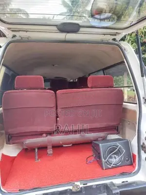 Nissan Caravan 1993 Van (Used)