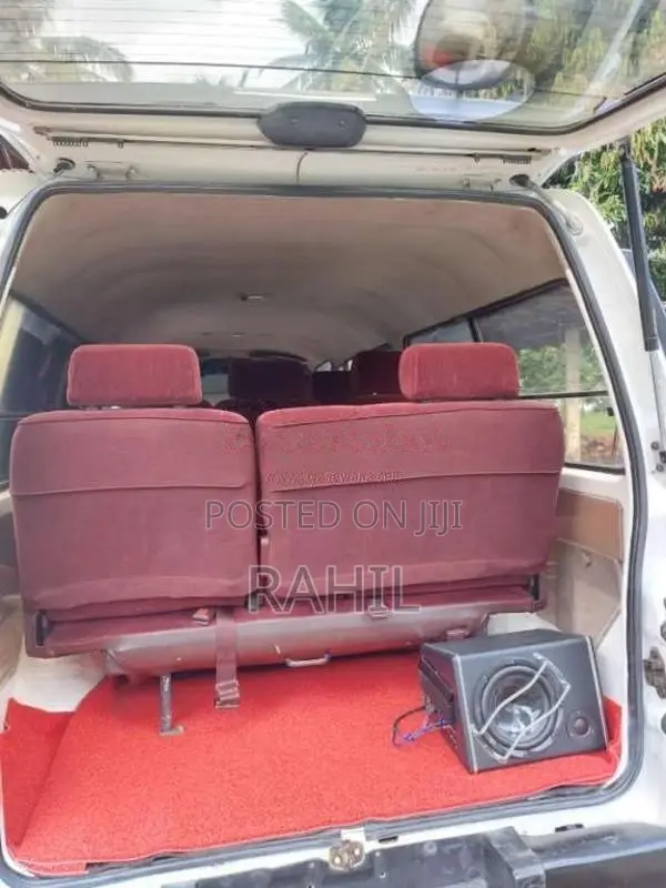 Nissan Caravan 1993 Van (Used)