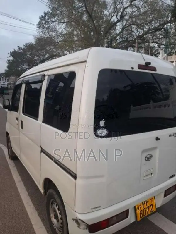 Daihatsu Hijet Cargo 2010 Van (Used)
