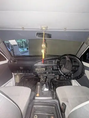 Toyota CR27 1990 Van (Used)
