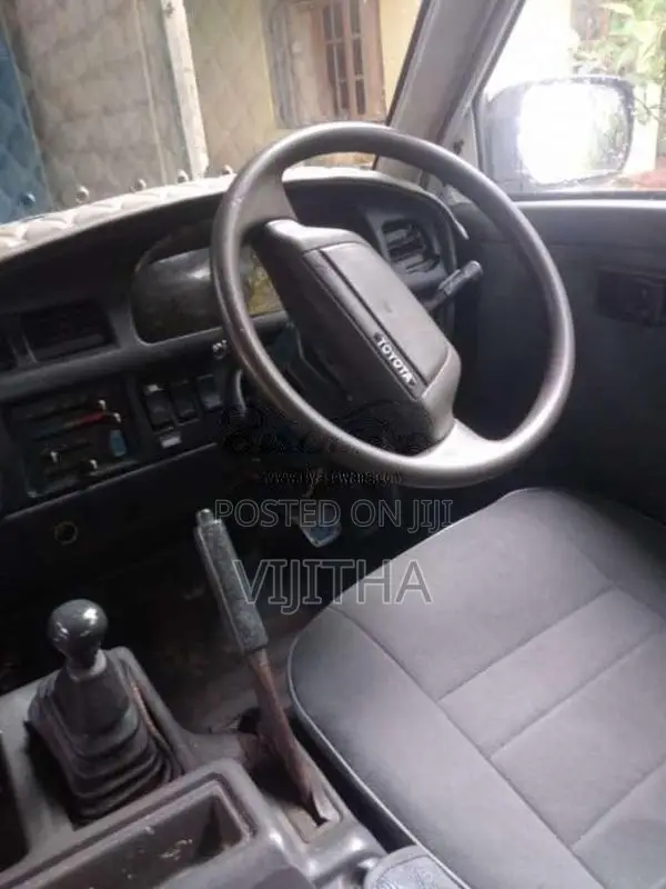 Toyota CR27 1989 Van (Used)