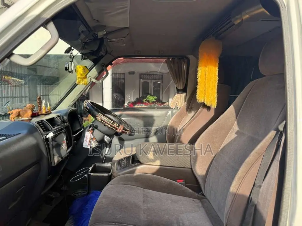 Mazda Bongo 2004 Van (Used)