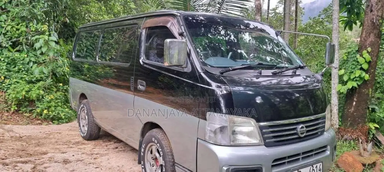 Nissan Caravan 2002 Van (Used)