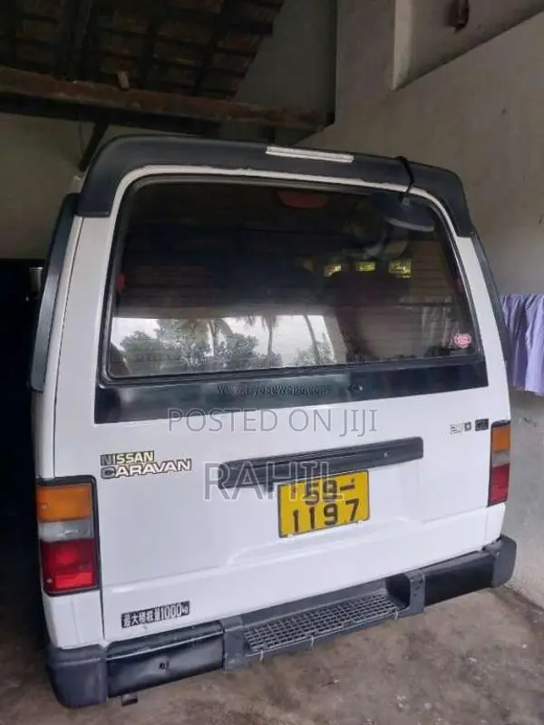 Nissan Caravan 1993 Van (Used)