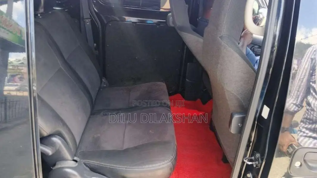 Nissan NV200 2012 Van (Used)