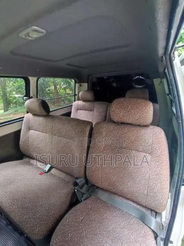 Toyota Noah CR42 1999 Van (Used)