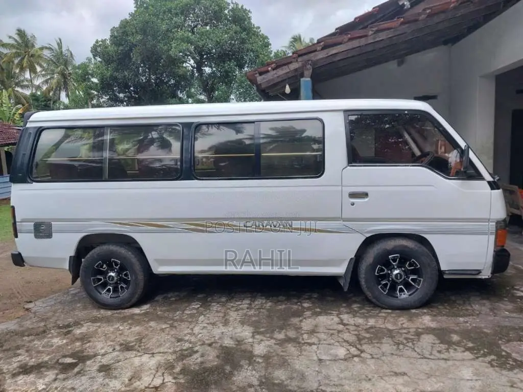 Nissan Caravan 1993 Van (Used)