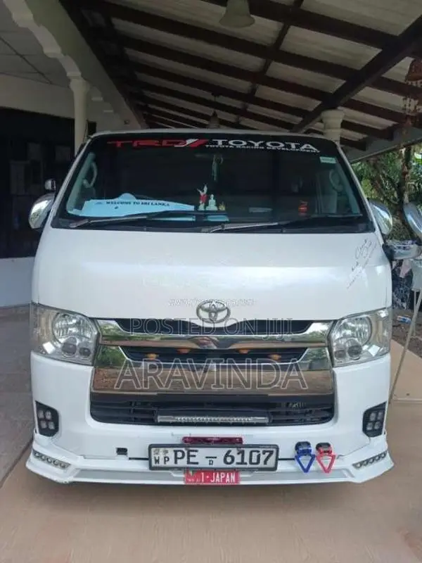 Toyota KDH 2005 Van (Used)