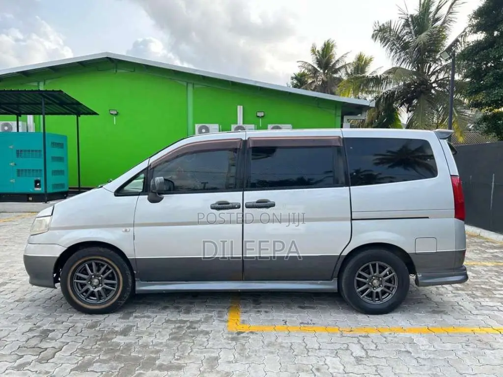 Nissan C24 2001 Van (Used)