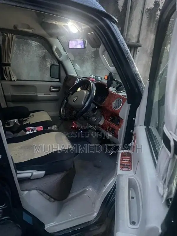 Suzuki DA64 2012 Van (Used)