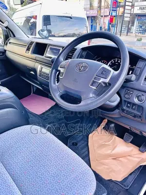 Toyota Hiace Kdh Gdh223 2023 Van Unregistered (Recondition)