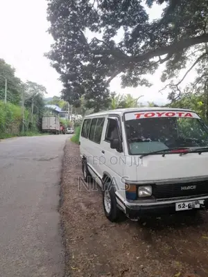 Toyota HIACE 1988 Van (Used)
