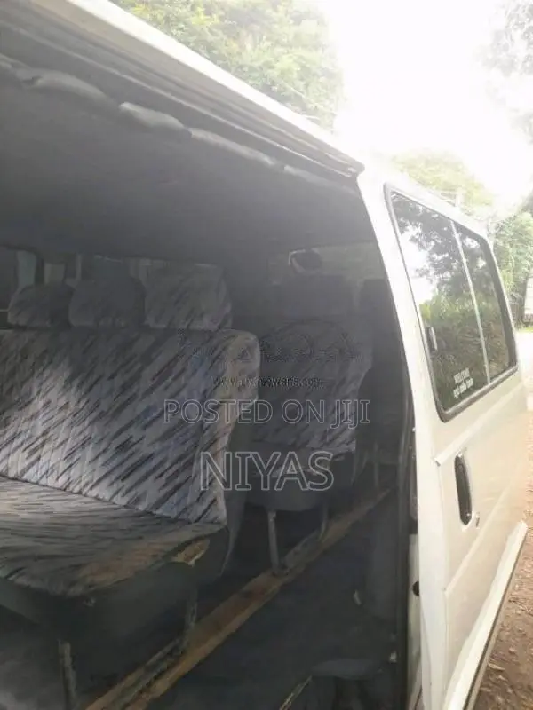 Toyota HIACE 1988 Van (Used)