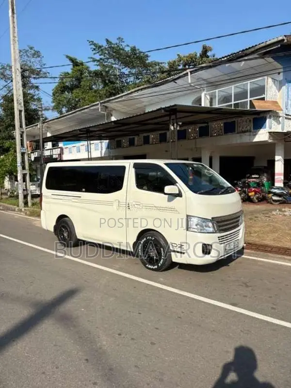 Nissan Caravan E26 2015 Van (Used)