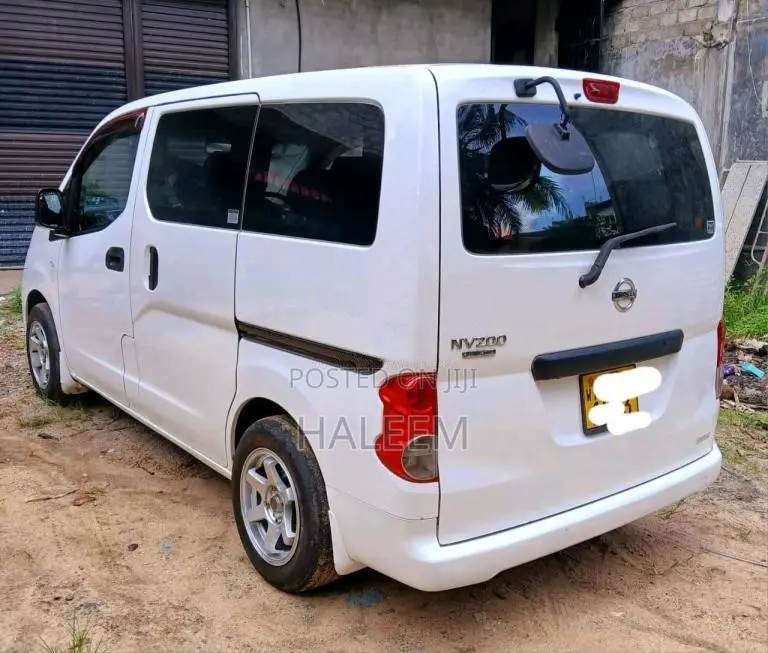 Nissan NV200 2009 Van (Used)