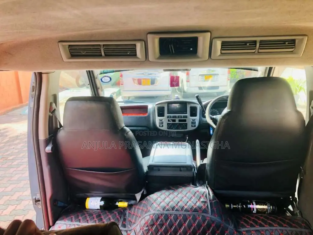 Nissan E25 2012 Van (Used)