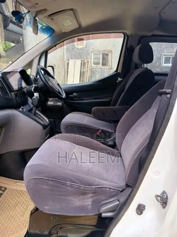 Nissan NV200 2009 Van (Used)