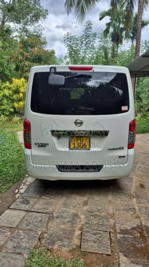 Nissan Caravan E26 2015 Van (Used)