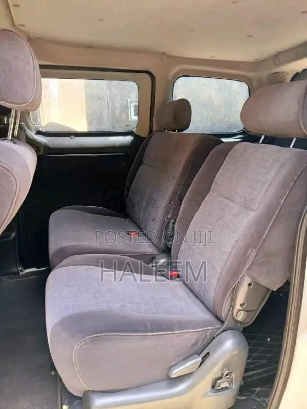 Nissan NV200 2009 Van (Used)