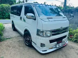 Toyota KDH 2011 Van (Used)