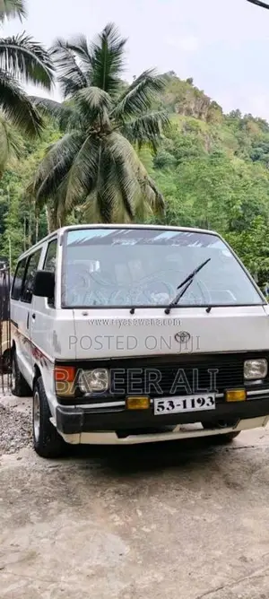 Toyota HIACE 1987 Van (Used)