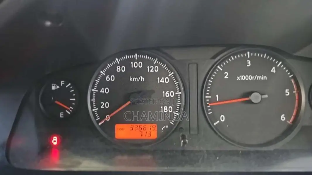 Nissan Caravan E25 2010 Van (Used)
