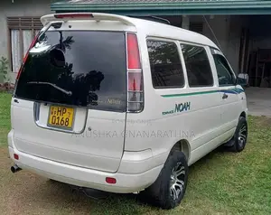 Toyota Noah 2003 Van (Used)