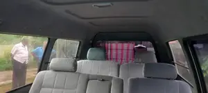 Toyota Noah 2003 Van (Used)