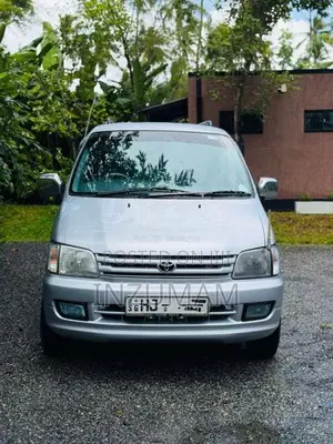 Toyota Noah 1998 Van (Used)