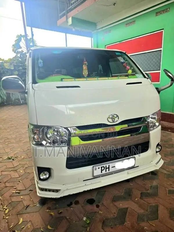 Toyota Super Gl Update 201 2017 Van (Used)