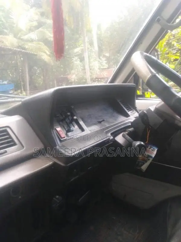 Toyota LH51 1994 Van (Used)