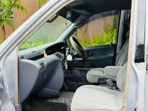 Toyota Noah 1998 Van (Used)