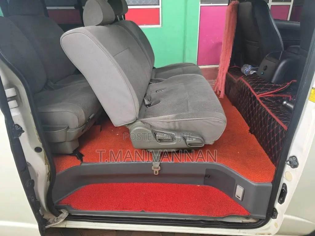 Toyota Super Gl Update 201 2017 Van (Used)