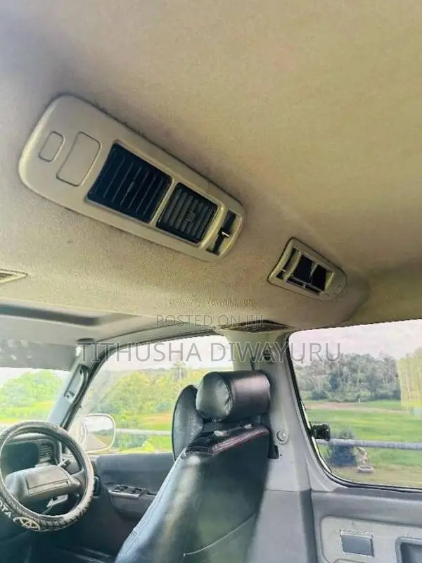 Toyota DOLPHIN Super Gl 1996 Van (Used)