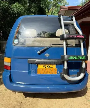 Nissan Serena 1993 Van (Used)