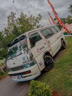 Nissan Caravan 1990 Van (Used)