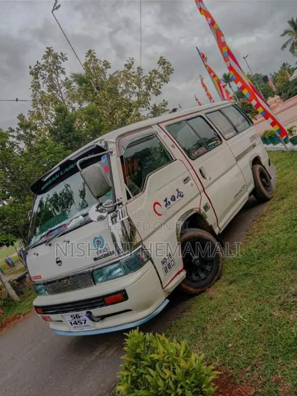 Nissan Caravan 1990 Van (Used)
