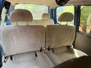 Nissan Serena 1993 Van (Used)