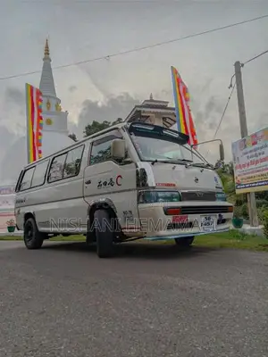 Nissan Caravan 1990 Van (Used)