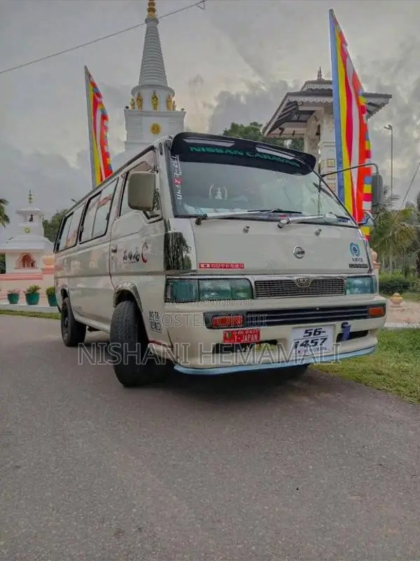 Nissan Caravan 1990 Van (Used)