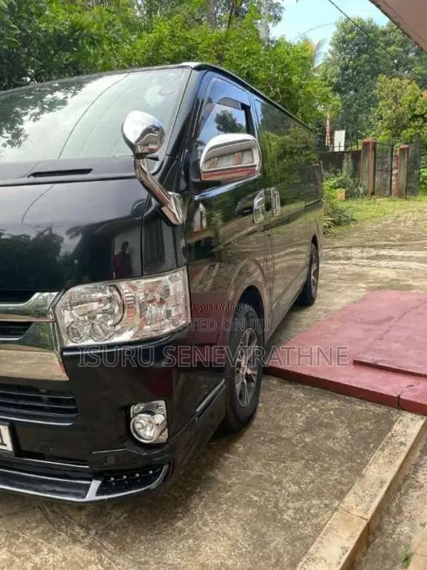 Toyota HIACE 2016 Van (Used)