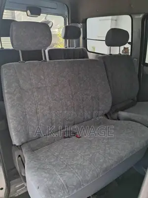 Toyota NOAH KR42 1999 Van (Used)