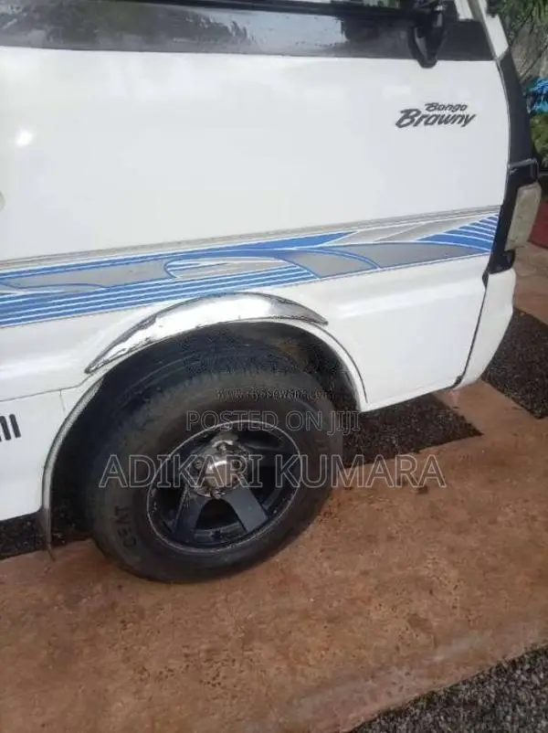 Mazda Brawny 1995 Van (Used)