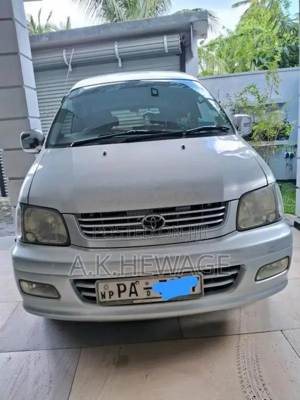 Toyota NOAH KR42 1999 Van (Used)