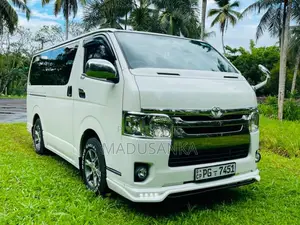 Toyota KDH 2015 Van (Used)