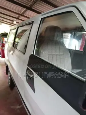 Nissan Vanette 1982 Van (Used)