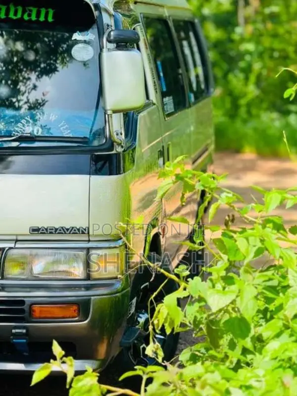 Nissan Caravan 1996 Van (Used)