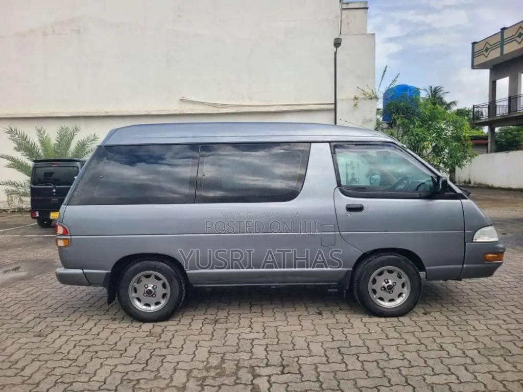 Toyota TownAce CR22 Royal Emperor 2007 Van (Used)