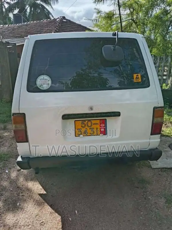 Nissan Vanette 1982 Van (Used)