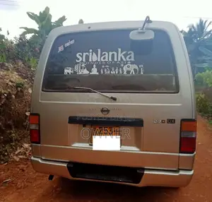 Nissan Caravan 2000 Van (Used)